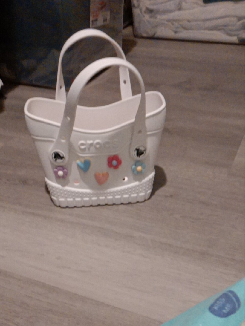 NEW CROCS White Micro Tote With Blingy Jibbitz-Accents - NWOT - Picture 2 of 3
